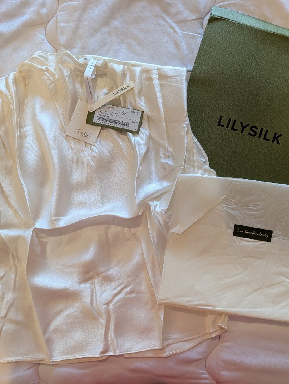 Lilysilk X Lydia Tomlinson Grace Top - Picture 1 of 3